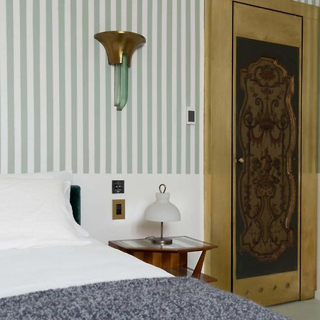 ホテル Palazzo Luce レッチェ エクステリア 写真